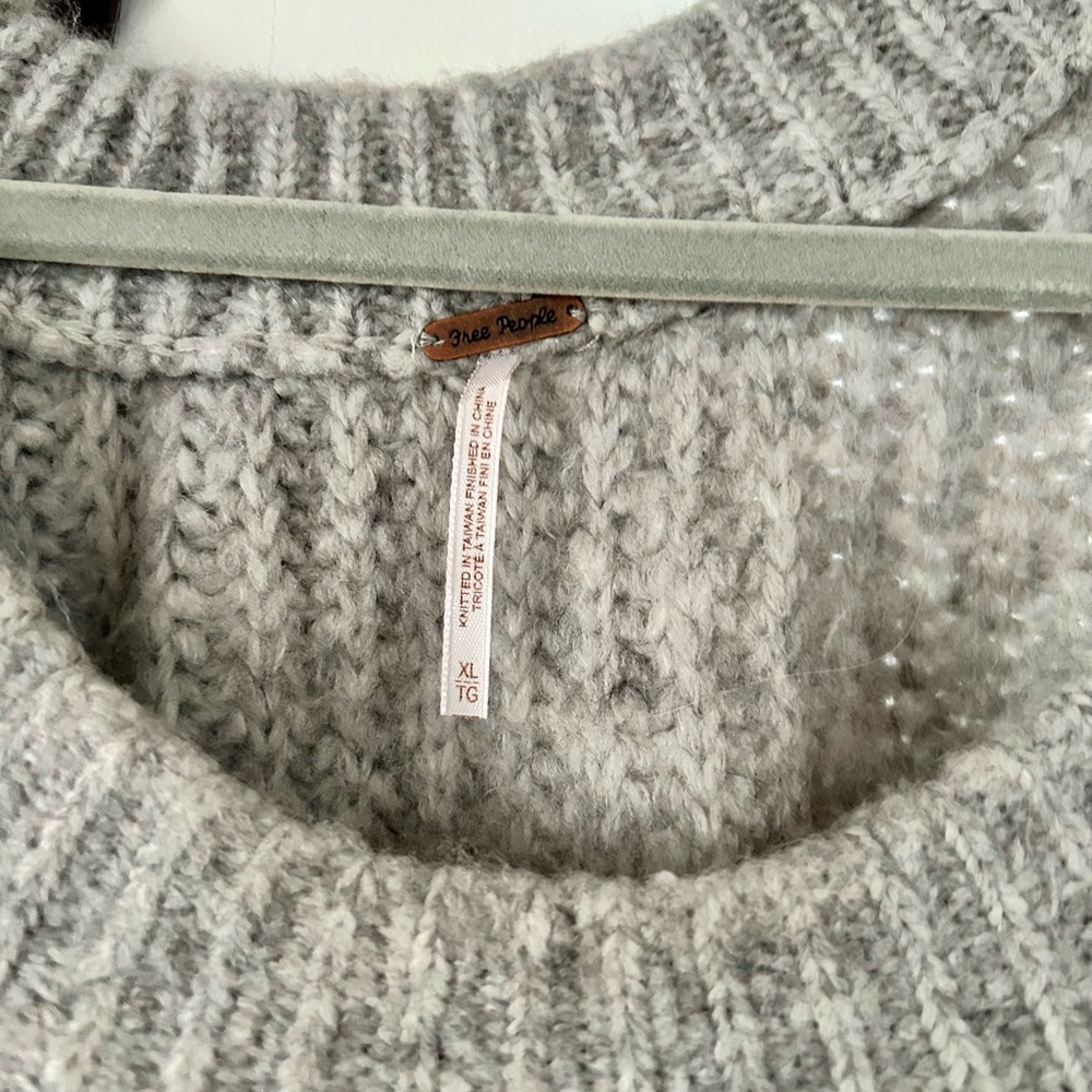 Free People Light Gray Knit Pullover Warm and soft